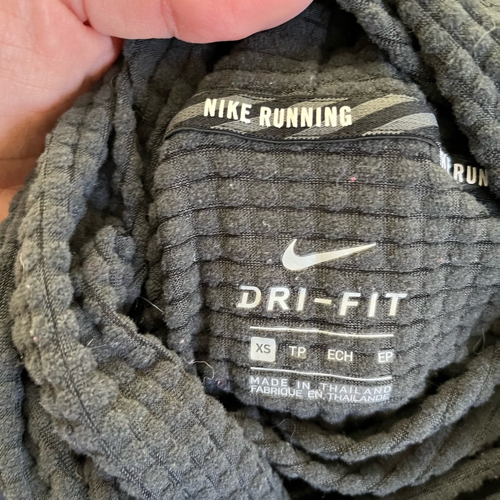 Nike Running Pullover With Neck Coverage - image 4